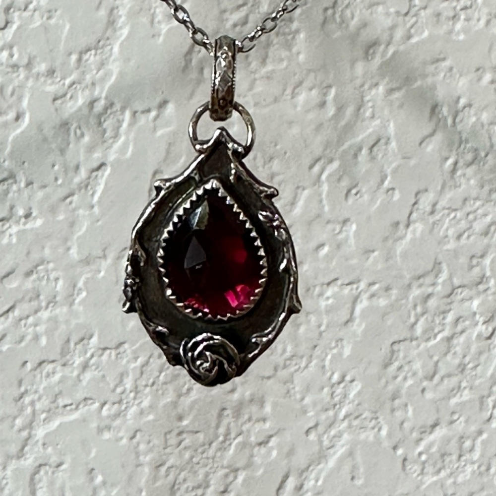Garnet rose pendant and necklace